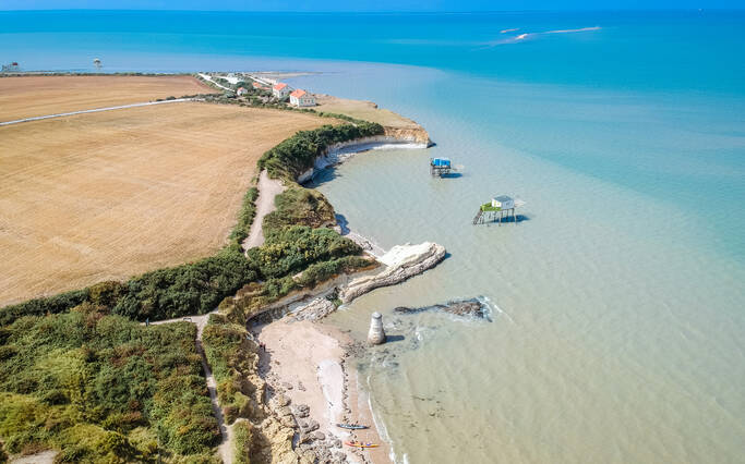 https://www.rochefort-ocean.com/sites/rochefort-ocean-tourisme/files/styles/laptop_rectangle/public/visuelpage/rochefort-ocean-vue-aerienne-ile-madamecl1.jpg?itok=IOIxXiB7